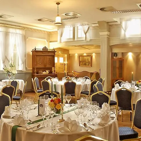 Landgasthaus & Lindenhof Hotel Koenigslutter am Elm