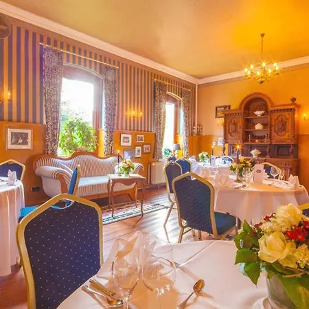 Ξενοδοχείο Landgasthaus & Lindenhof 3*