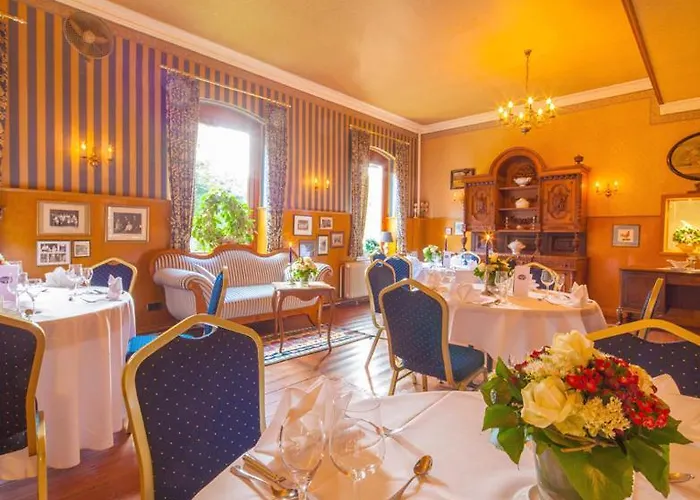 Hotel Landgasthaus & Lindenhof 3*