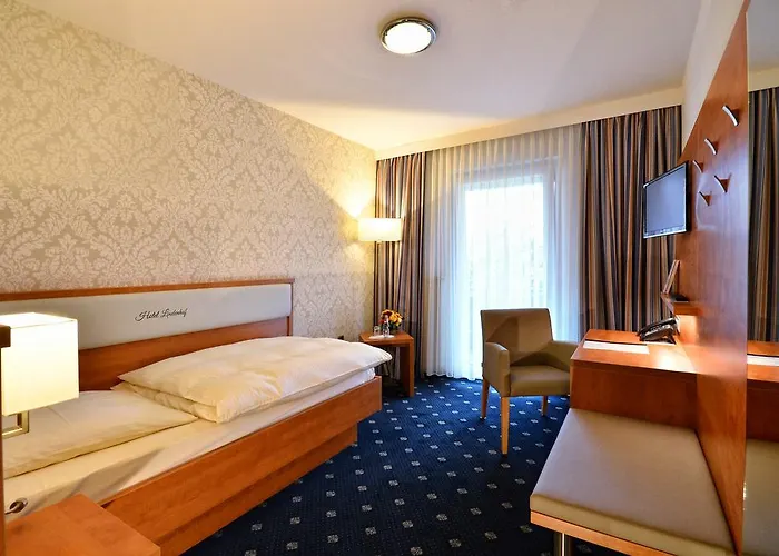 Hotel Landgasthaus & Lindenhof 3*